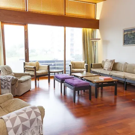 Cozy 60's In Villa